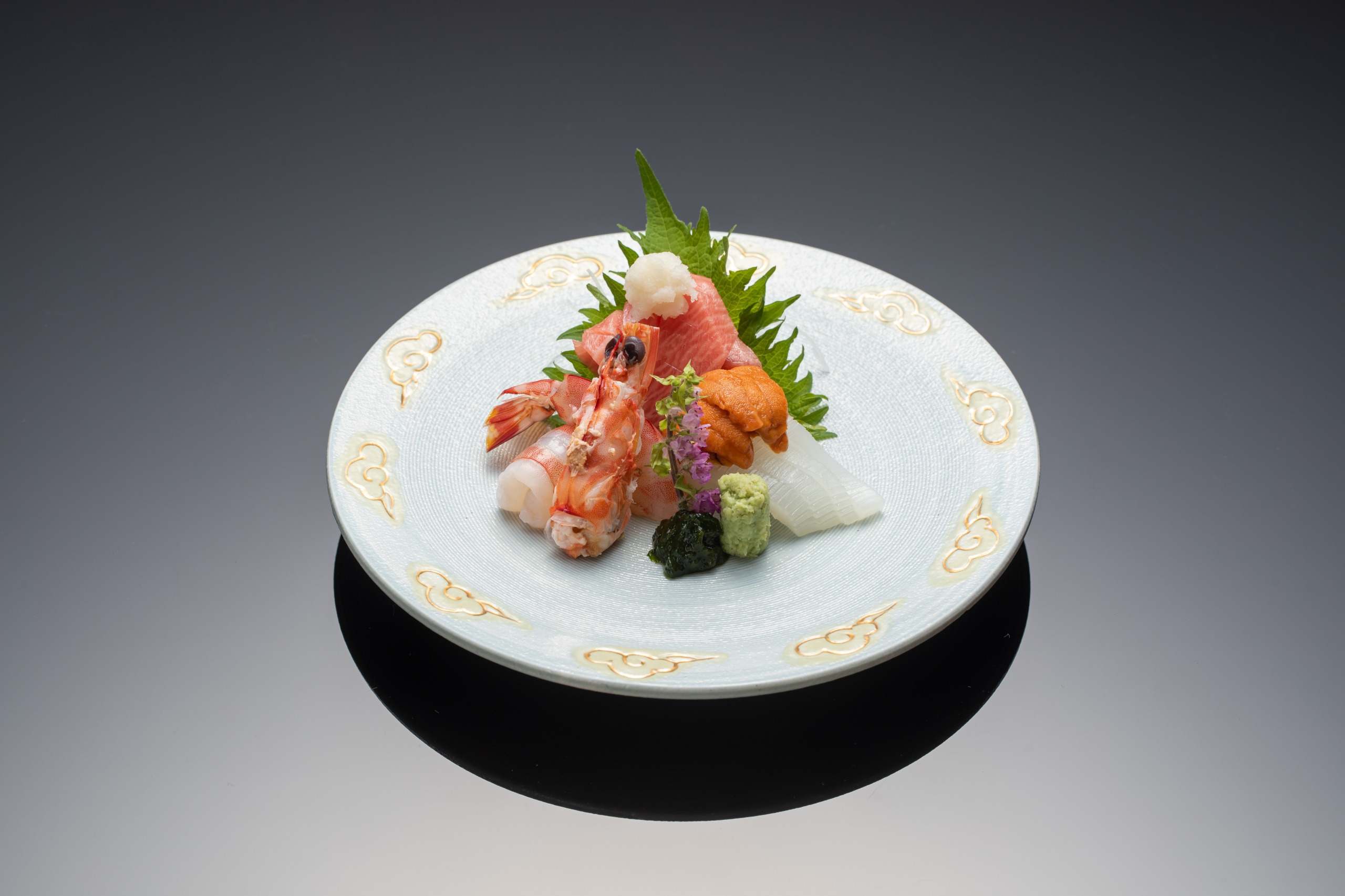 A popular Japanese Deep-fried dish “tempura“ by delicate craftsmanship